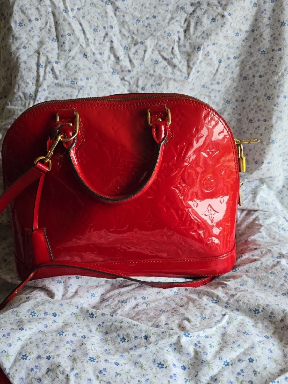 Perfect Condition! Never Used! Louis Vuitton Red Verni Medium Alma - Picture 6 of 11